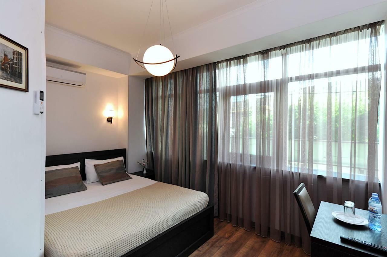 Tbilisi Check In Hotel Kültér fotó