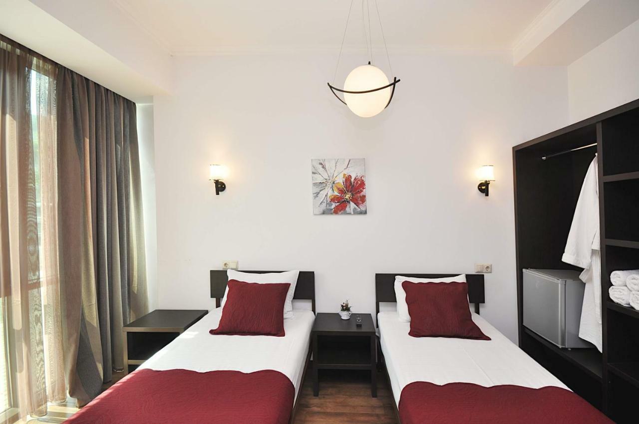 Tbilisi Check In Hotel Kültér fotó