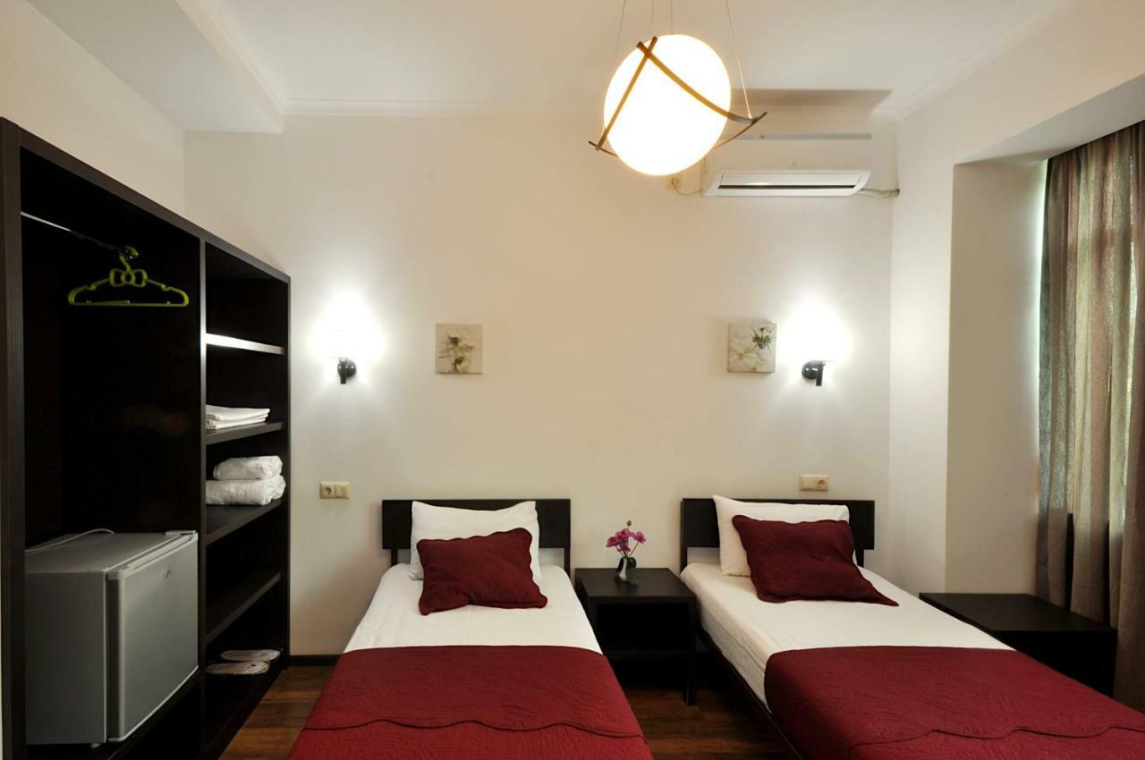 Tbilisi Check In Hotel Kültér fotó