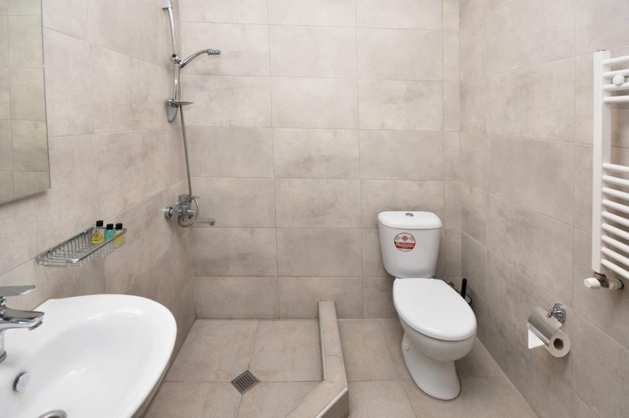 Tbilisi Check In Hotel Kültér fotó