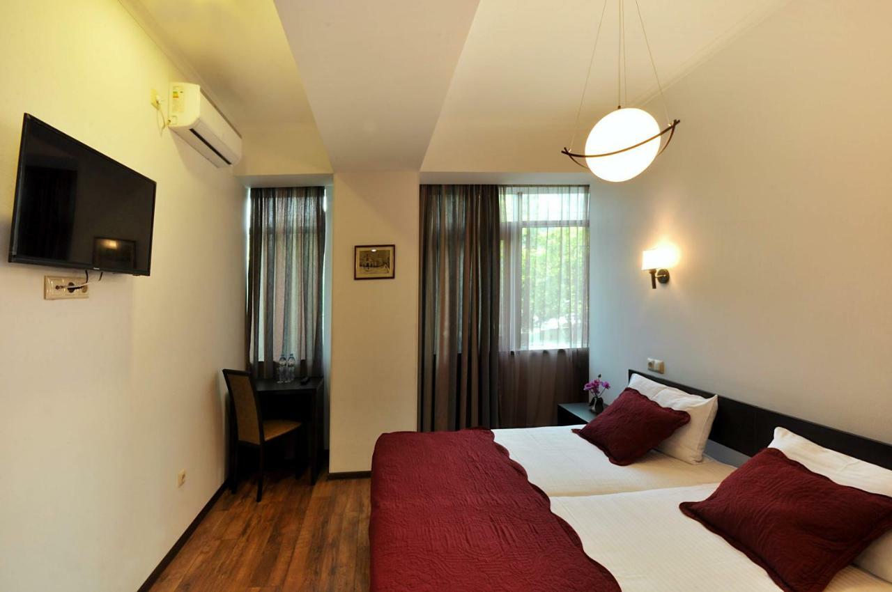 Tbilisi Check In Hotel Kültér fotó